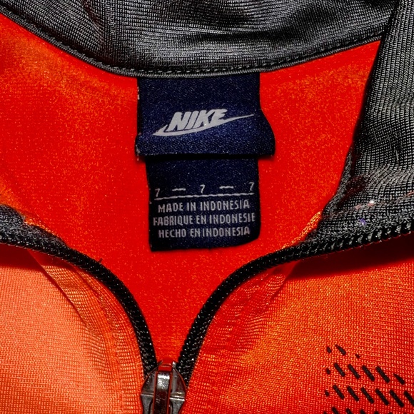 Nike kid’s full zip warm up jacket. Kid’s size 7. Thin.bright orange size - Picture 2 of 3